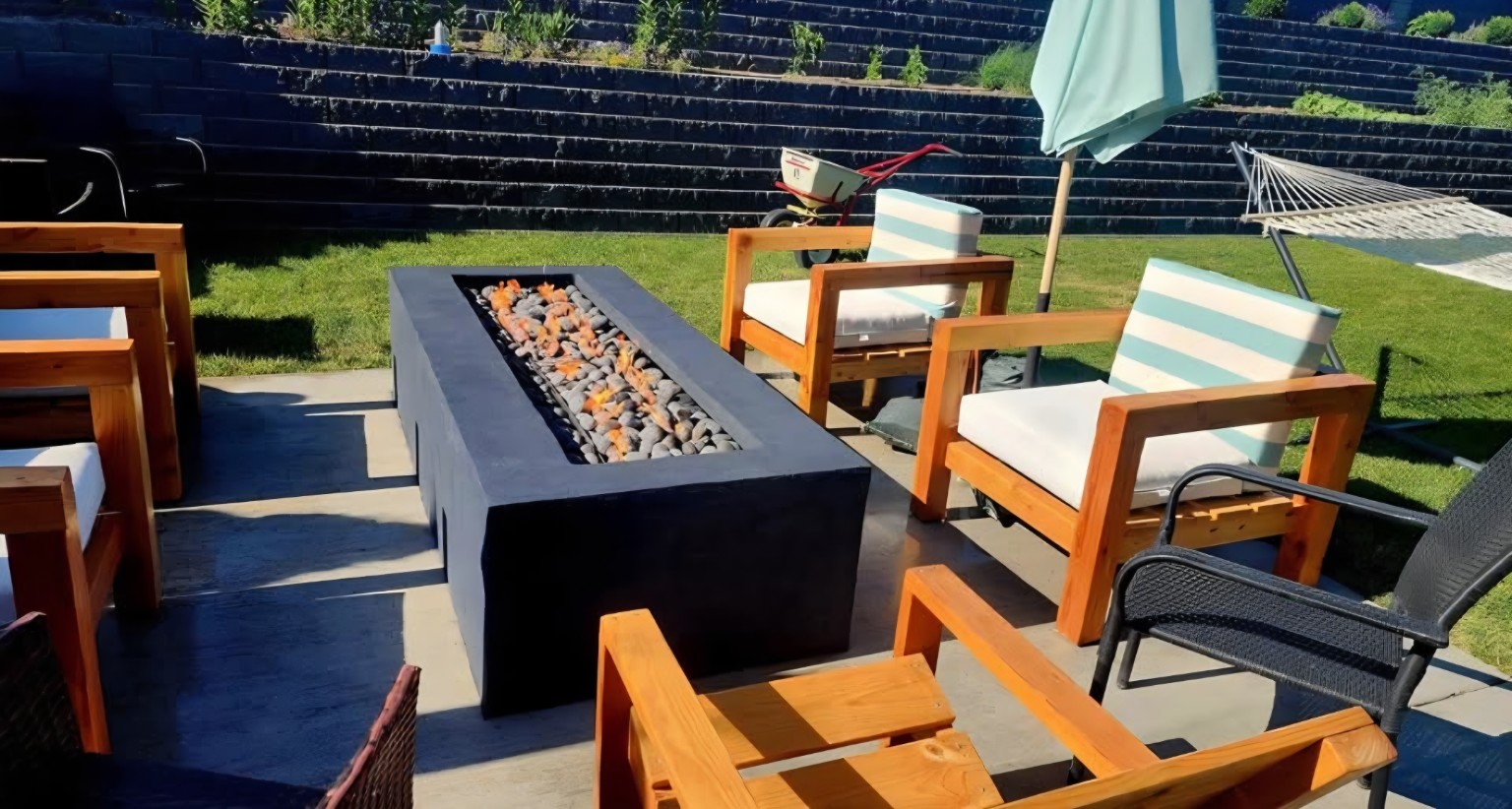Fire-table patio